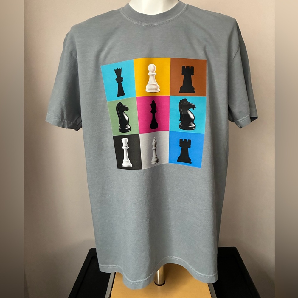 NEW! Comfort Colors Multicolor Chess Graphic Tee Size Medium